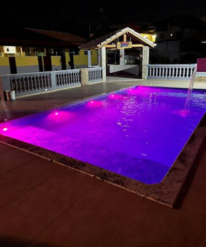 Casa de campo com Wi-Fi e piscina em Ibiuna SP
